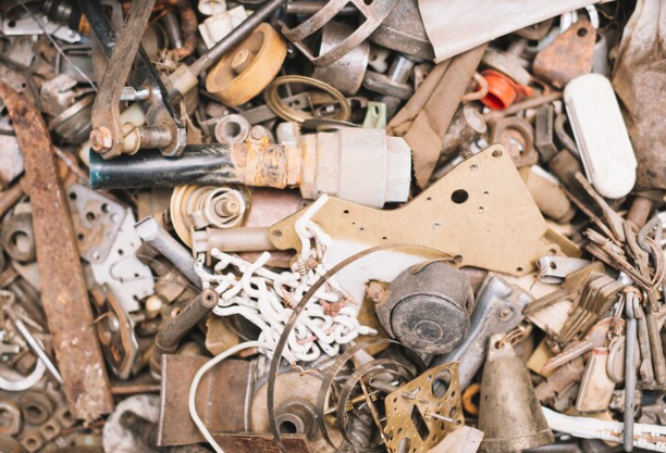 Descaracterização de materiais: qual a importância e como funciona?
